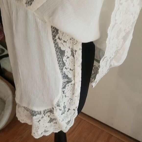 Intimately Free People Ivory  Top Sz medium pre-owned GC - Picture 5 of 13